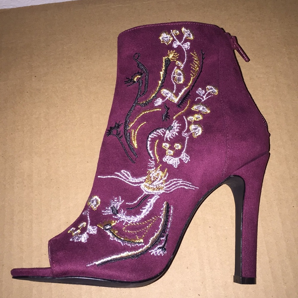 Burgundy boots with floral embroidery 💃🏻👠✨ - Picture 5 of 8